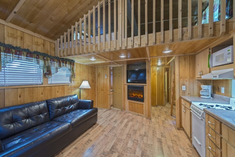 Ranger Smith Super Cabin-4